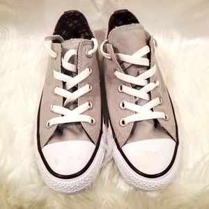 Converse Gray w/Burgundy Plaid